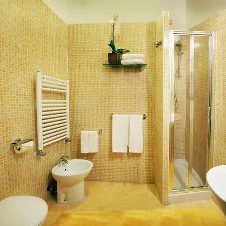 Casa Degli Ubaldi Oda ve Kahvaltı Roma