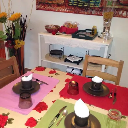 Alojamento de Acomodação e Pequeno-almoço Casa Degli Ubaldi *